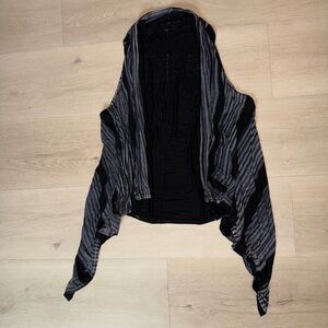 Striped Black and Gray Women's sleeveless cardigan